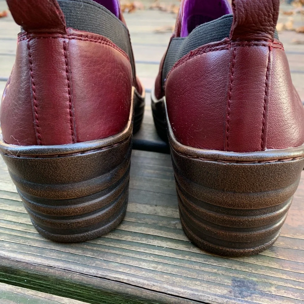 Bionica Women’s Red Leather Wedge Slip-Ons